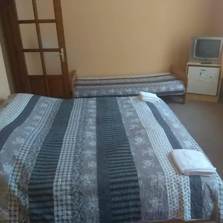 Hubertus Panzio Bed and Breakfast Csongrád